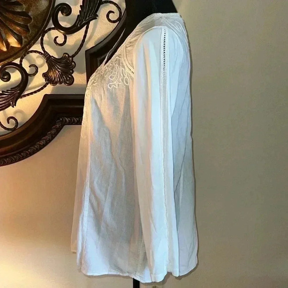 Soft Surroundings White Embroidered Tunic
Women's Size M Coastal Grandma Cotton - Picture 11 of 16